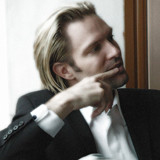 Eric Whitacre Eric Whitacre, Her Sacred Spirit Soars, SSSSAATTBB