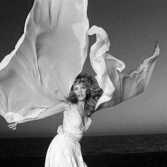 Stevie Nicks Stevie Nicks, Rooms On Fire, Piano, Vocal & Guitar (Right-Hand Melody)