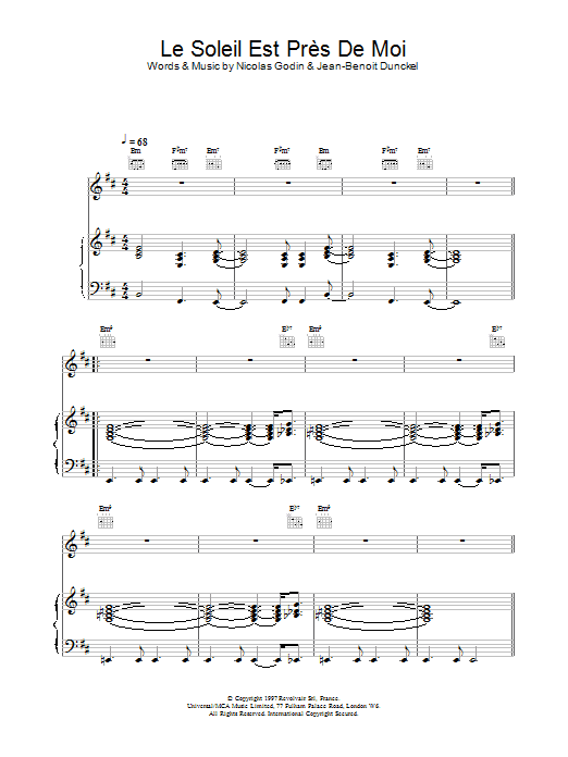 Air Le Soleil Est Près De Moi sheet music notes and chords arranged for Piano, Vocal & Guitar Chords