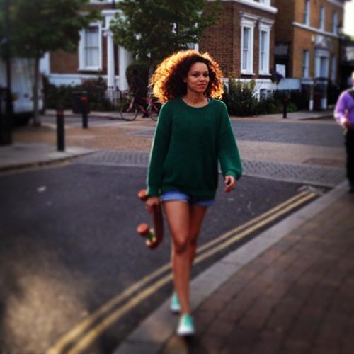 Izzy Bizu Download Printable PDF Score Easily Download Izzy Bizu Printable PDF piano music notes, guitar tabs for Piano, Vocal & Guitar Chords (Right-Hand Melody). Transpose or transcribe this score in no time - Learn how to play song progression.