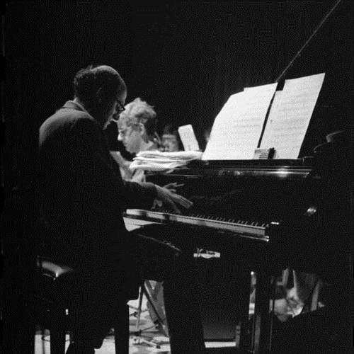 Michael Nyman Download Printable PDF Score Easily Download Michael Nyman Printable PDF piano music notes, guitar tabs for Piano, Vocal & Guitar Chords. Transpose or transcribe this score in no time - Learn how to play song progression.