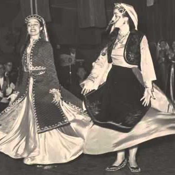Traditional Armenian Song Soufflez Une Brise Profile Image